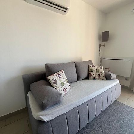 Studio Cosy Avec Climatisation Et Terrasse Malataverne Ngoại thất bức ảnh