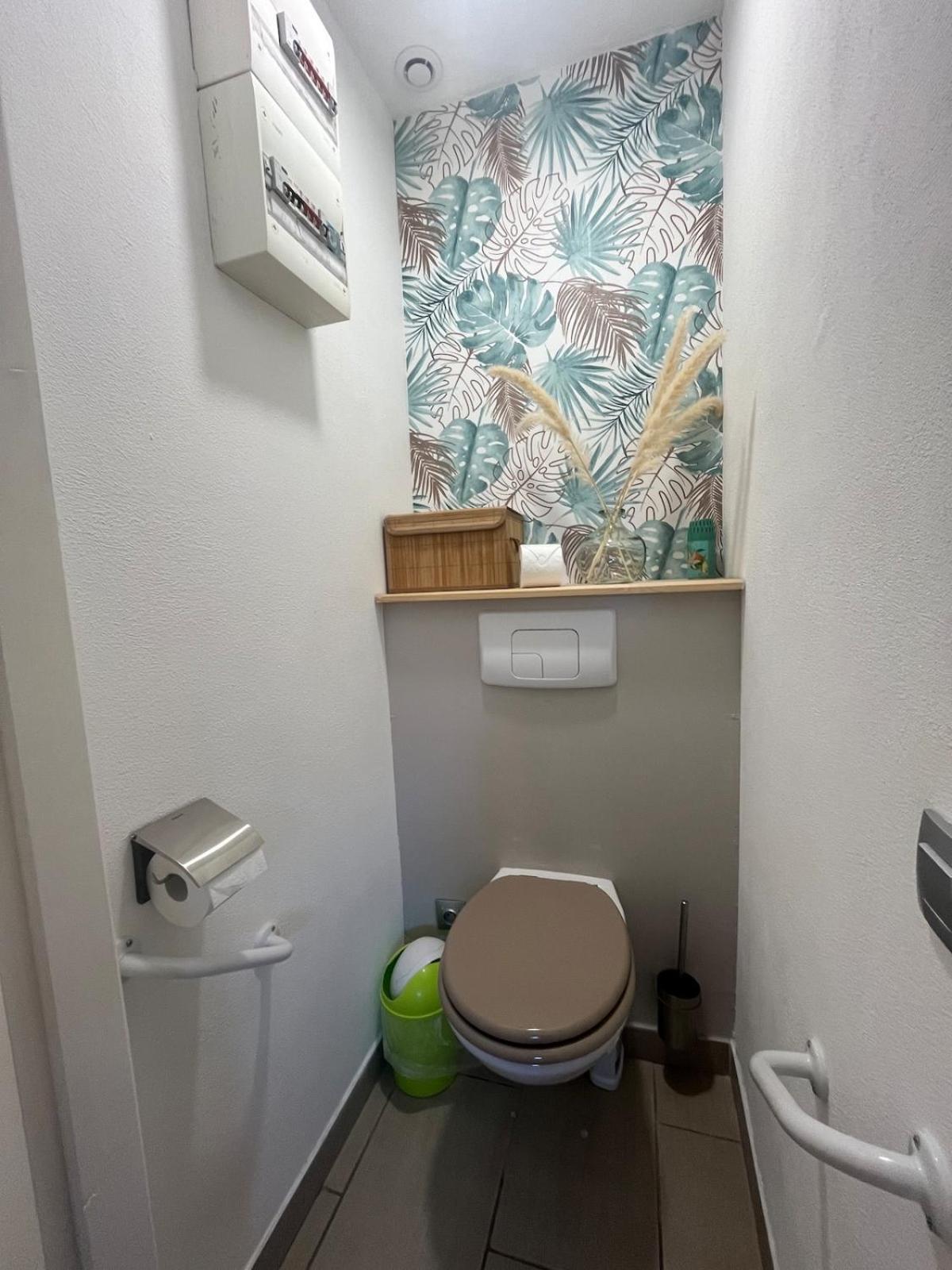 Studio Cosy Avec Climatisation Et Terrasse Malataverne Ngoại thất bức ảnh
