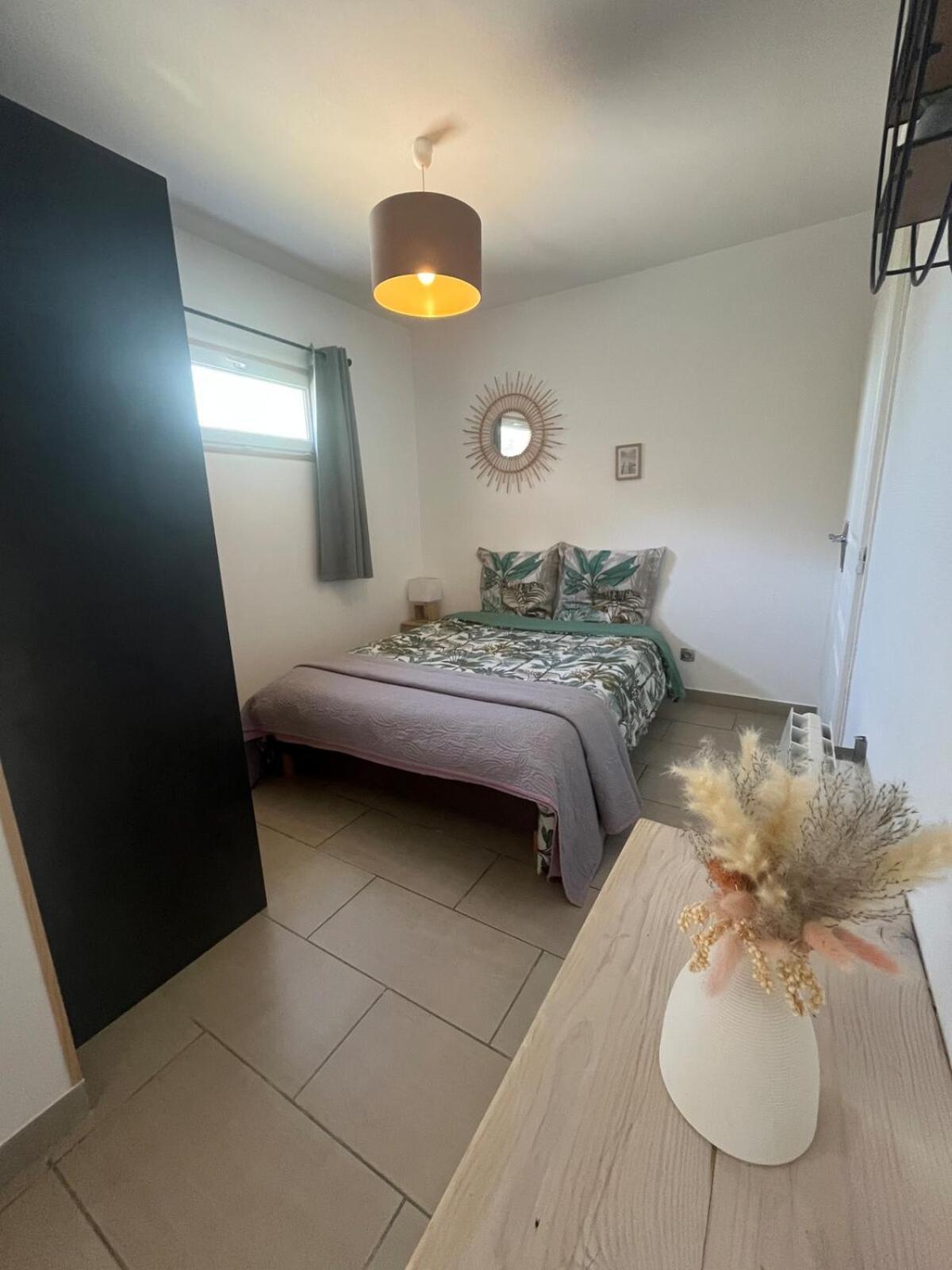 Studio Cosy Avec Climatisation Et Terrasse Malataverne Ngoại thất bức ảnh