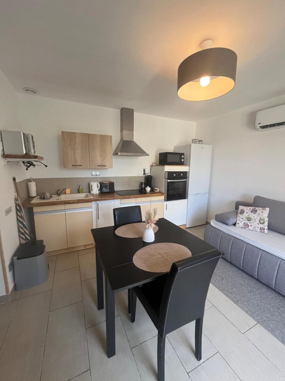 Studio Cosy Avec Climatisation Et Terrasse Malataverne Ngoại thất bức ảnh